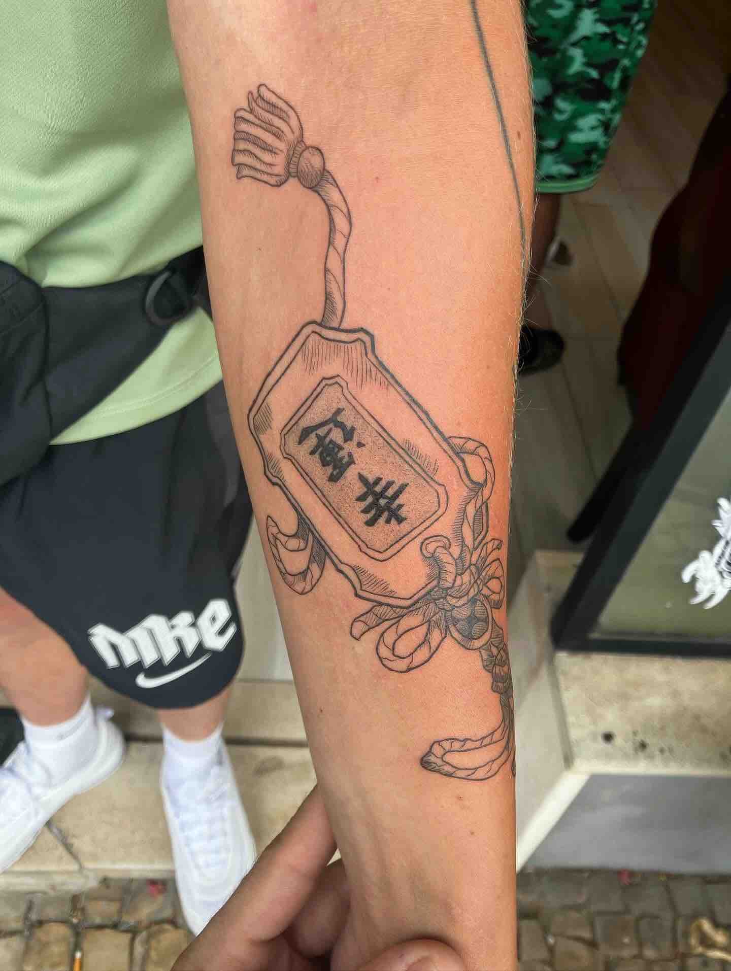 Tatoo étiquette ligne fine